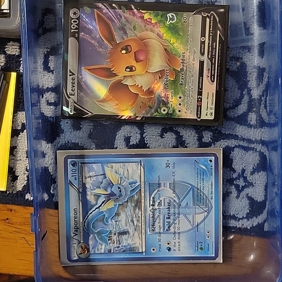 Pokémon Cards Lot of 25+ Collectible Pikachu - Picture 1 of 6